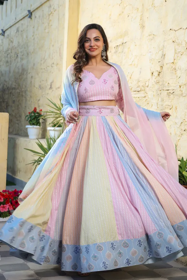 Pink_Cotton_Sweetheart_Neck_Lehenga_Set_For_Women