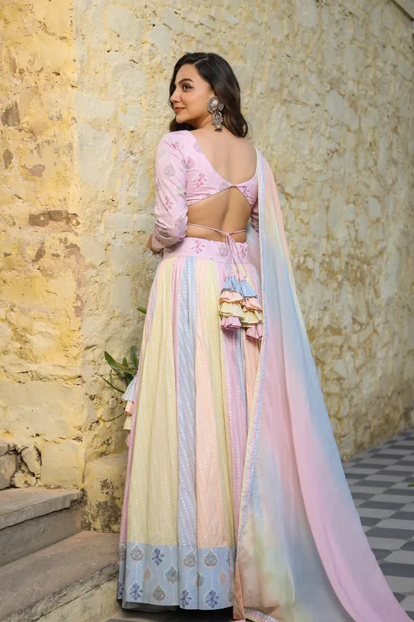 Pink_Cotton_Sweetheart_Neck_Lehenga_Set_For_Women