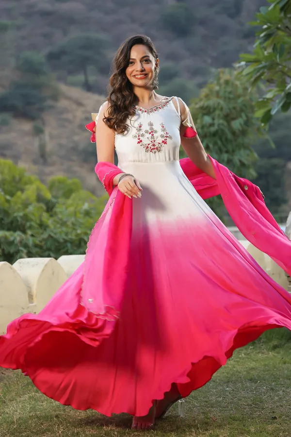 Pink_Ombre_Muslin_Ethnic_Dress_With_Dupatta_For_Women