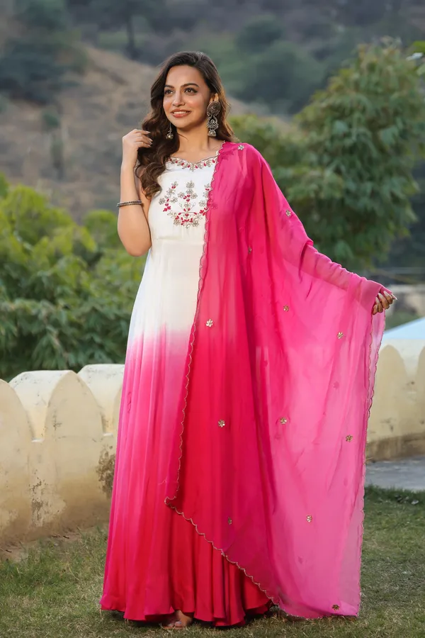 Pink_Ombre_Muslin_Ethnic_Dress_With_Dupatta_For_Women