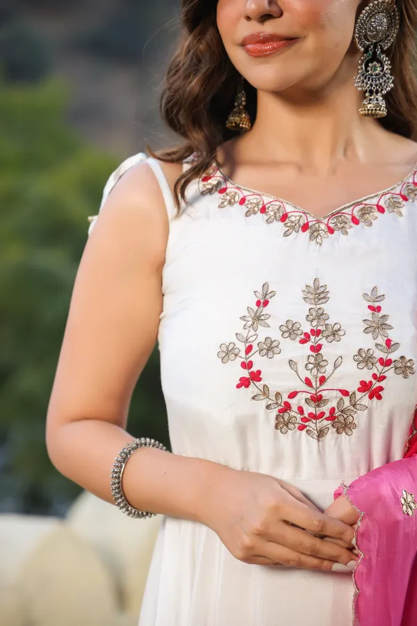 Pink_Ombre_Muslin_Ethnic_Dress_With_Dupatta_For_Women