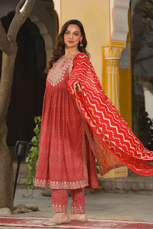 Red_Jena_Printed_Rayon_Naira_Cut_Kurta_Set_For_Women