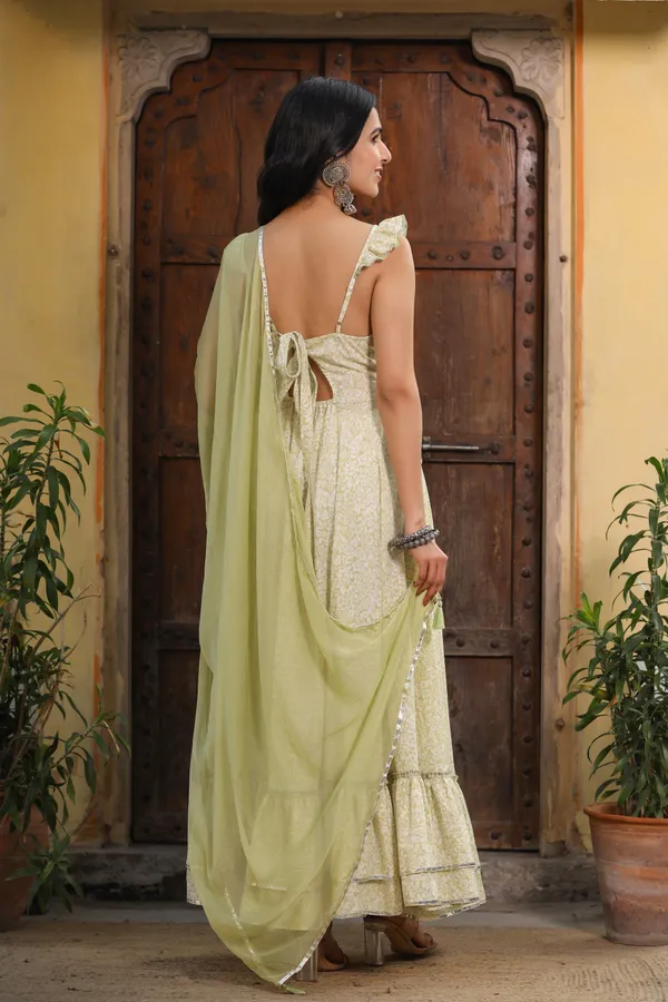 Soft_Green_Cotton_Strapless_Flared_Set_For_Women