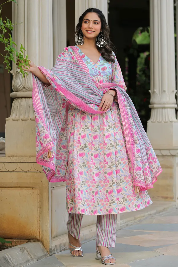 Pink_Printed_Cotton_Suit_Set_For_Women