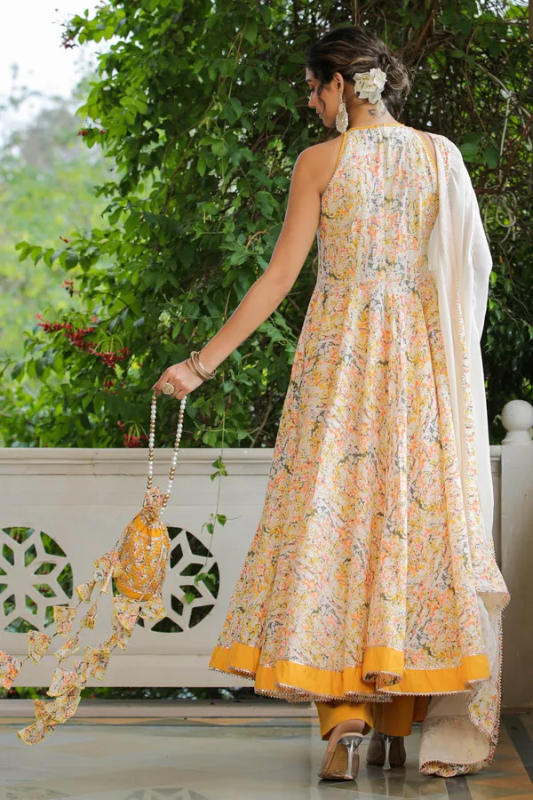 White_Scarlet_Finch_Printed_Cotton_Umbrella_Suit_Set_For_Women