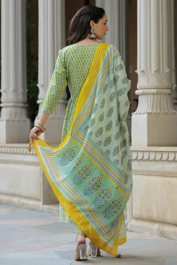 Green_Hummingbird_Printed_Cotton_Suit_Set_For_Women