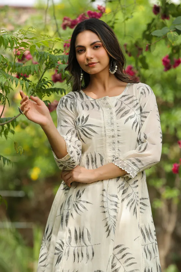 White_Magnolia_Printed_Kurta_Shrug_Set_For_Women