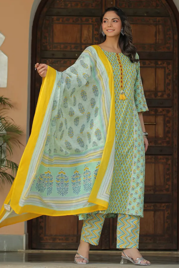 Green_Floral_Printed_Suit_Set_For_Women
