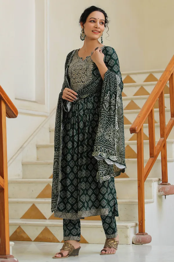 Green_Naira_Embroidered_Suit_Set_For_Women