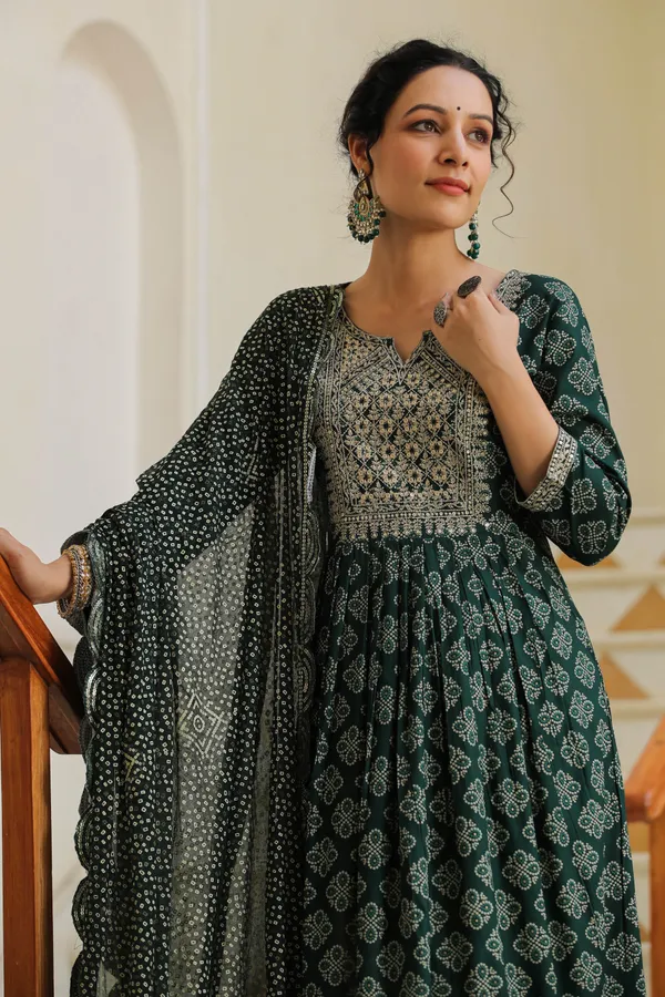 Green_Naira_Embroidered_Suit_Set_For_Women