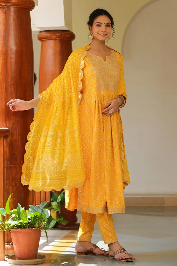 Yellow_Dandelion_Embroidered_Suit_Set_For_Women