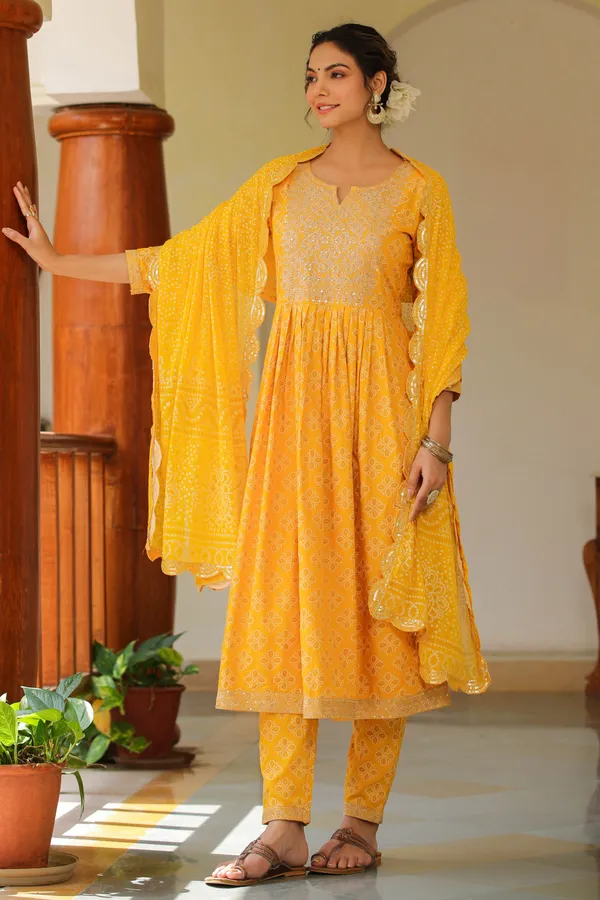 Yellow_Dandelion_Embroidered_Suit_Set_For_Women