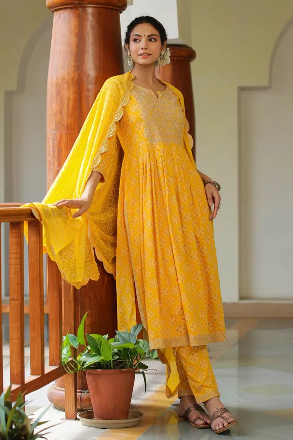 Yellow_Dandelion_Embroidered_Suit_Set_For_Women