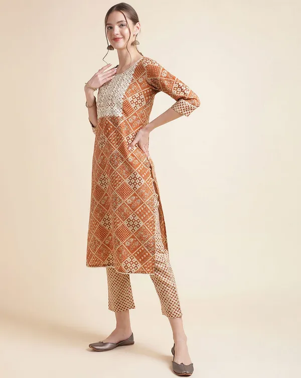 Glamorous_Cotton_Chaks_Print_With_Embroidery_Kurta_Pent_And_Dupatta_Set