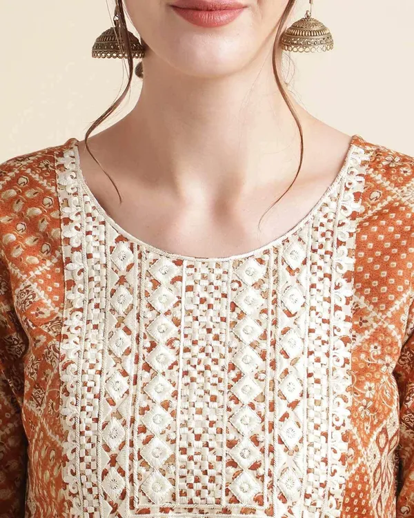 Glamorous_Cotton_Chaks_Print_With_Embroidery_Kurta_Pent_And_Dupatta_Set