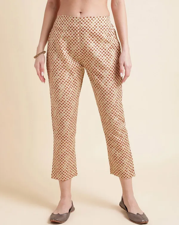 Glamorous_Cotton_Chaks_Print_With_Embroidery_Kurta_Pent_And_Dupatta_Set