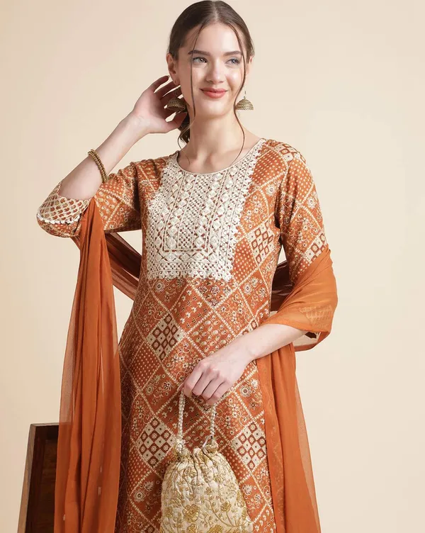 Glamorous_Cotton_Chaks_Print_With_Embroidery_Kurta_Pent_And_Dupatta_Set