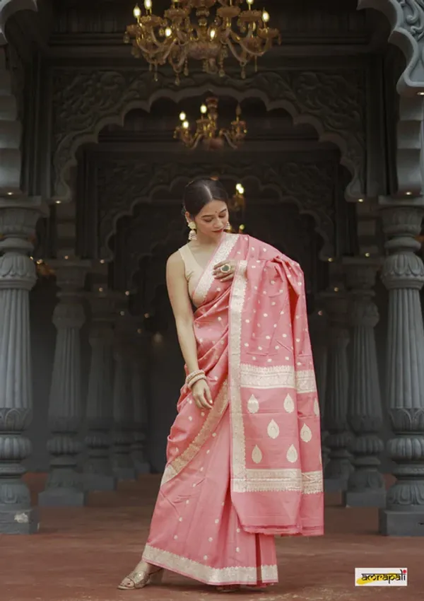 Pink_Beautiful_Handloom_Silk_Kubera_Pattu_saree_with_golden_zari_weaving_border_with_Blouse_Piece_for_Women_2025_Collection.