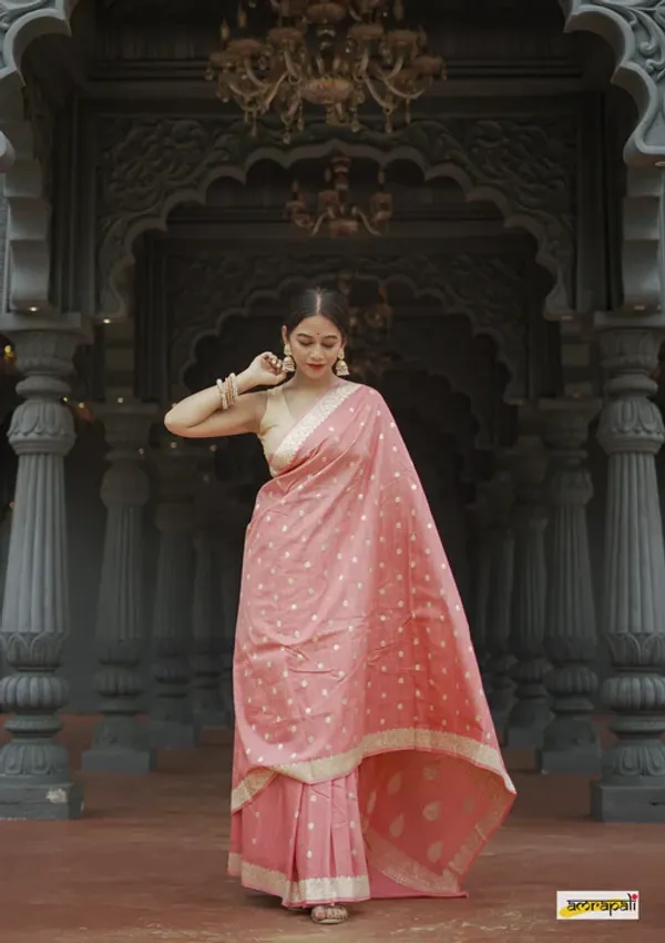 Pink_Beautiful_Handloom_Silk_Kubera_Pattu_saree_with_golden_zari_weaving_border_with_Blouse_Piece_for_Women_2025_Collection.