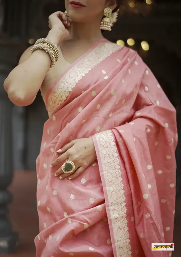 Pink_Beautiful_Handloom_Silk_Kubera_Pattu_saree_with_golden_zari_weaving_border_with_Blouse_Piece_for_Women_2025_Collection.