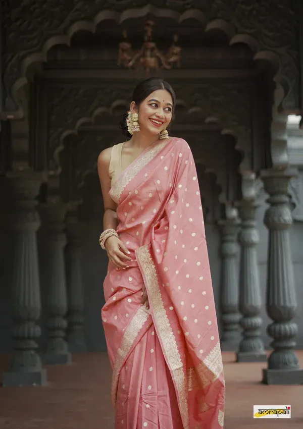 Pink_Beautiful_Handloom_Silk_Kubera_Pattu_saree_with_golden_zari_weaving_border_with_Blouse_Piece_for_Women_2025_Collection.