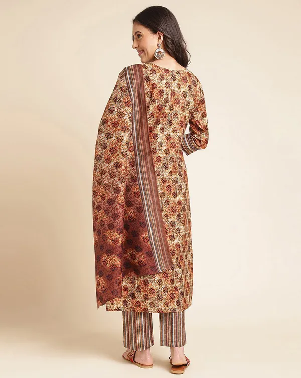Glamorous_Cotton_Floral_Print_With_Embroidery_Kurta_Lining_Print_Pent_And_Dupatta_Set