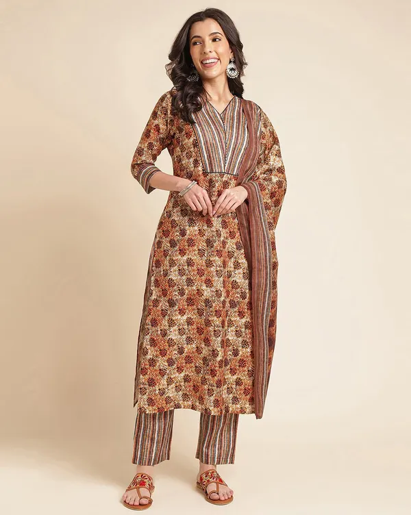 Glamorous_Cotton_Floral_Print_With_Embroidery_Kurta_Lining_Print_Pent_And_Dupatta_Set