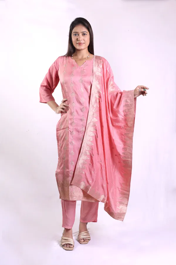 Baby_Pink_Zari_Embroidered_Gajji_Silk_Kurta_&_Pant_Set_With_Gajji_Silk_Heavy_Dupatta_For_Women