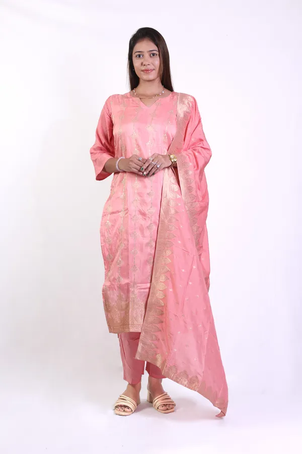Baby_Pink_Zari_Embroidered_Gajji_Silk_Kurta_&_Pant_Set_With_Gajji_Silk_Heavy_Dupatta_For_Women