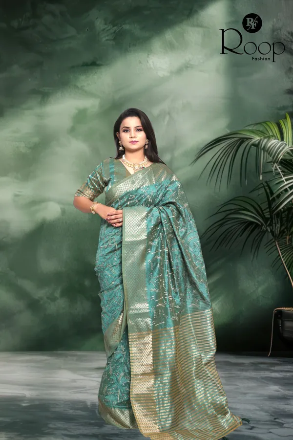Apple_Green_Linen_Pure_Cotton_Handcrafted_Embroidery_Saree_For_Women