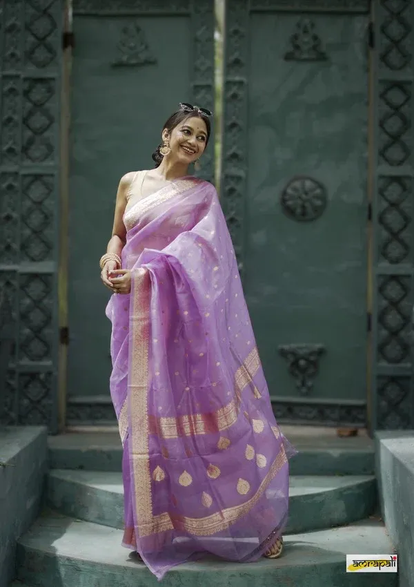 Purple_Beautiful_Handloom_Silk_Kubera_Pattu_saree_with_golden_zari_weaving_border_with_Blouse_Piece_for_Women_2025_Collection.