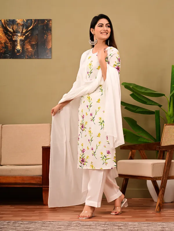 Purple_Rayon_Kurta_Set_with_Lace_V-Neck_&_Pajama