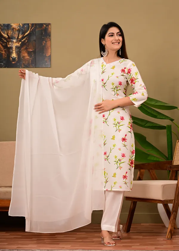 Red_Rayon_Kurta_Set_with_Lace_V-Neck_&_Pajama