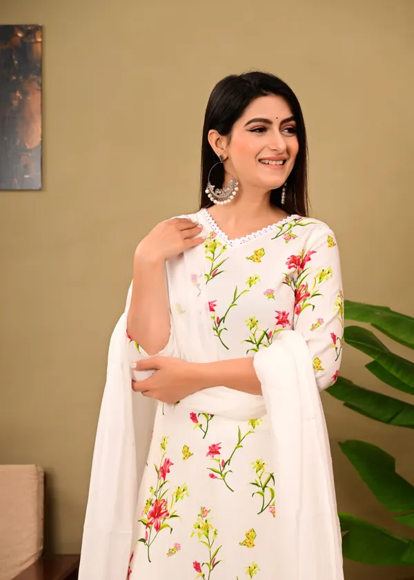 Red_Rayon_Kurta_Set_with_Lace_V-Neck_&_Pajama