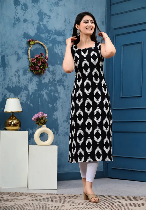 Floral_Print_Black_Sleeveless_Kurti_for_Women