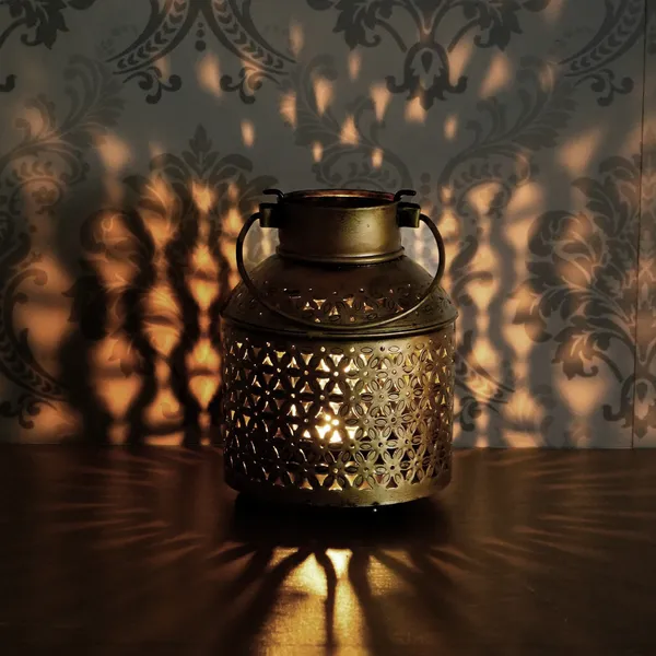 Pack_of_1_Decorative_Gold_Metal_Lantern_Candle_Holder,_Handmade_for_Parties,_Weddings,_or_Home_Decor_Table_Top_Items