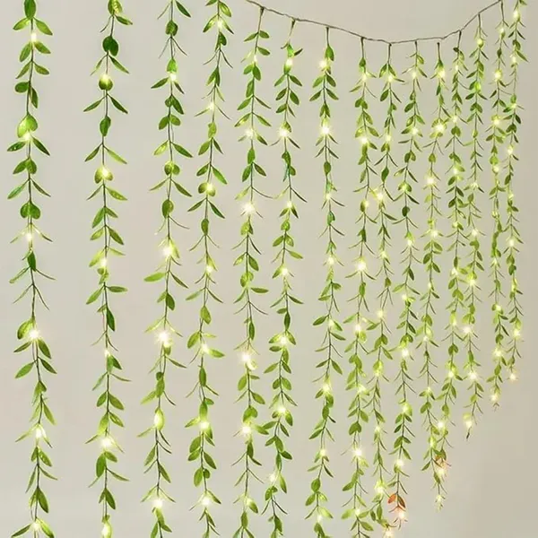 GlowLeaf_–_Hanging_LED_Vine_String_Light_(3M,_Warm_White)