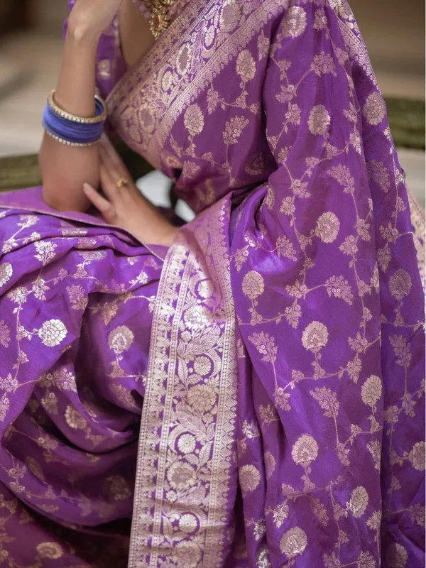 Purple_Banarasi_Saree_New_Collection_|_Latest_Design_Pattu_Party_Wear_Sadi_With_Blouse_Piece_|_Trending_Wedding_Saree_with_Rich_Zari_Weaving_|_Stylish_Two_Tone_Saree_in_Soft_Lichi_Silk