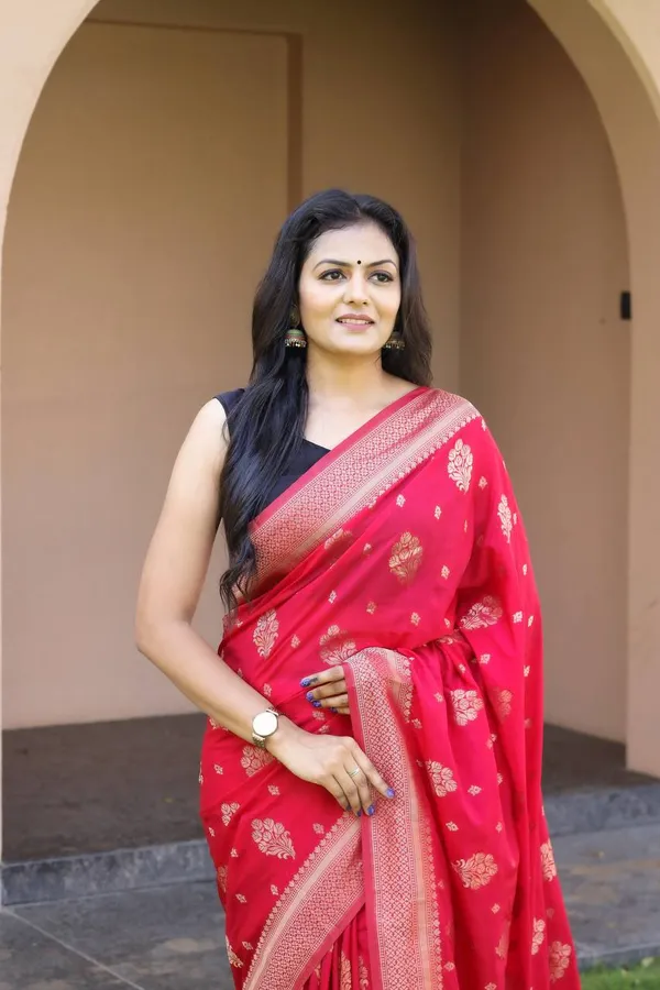 Rani_Banarasi_Saree_New_Collection_with_Rich_Pallu_&_Jacquard_Work_|_Latest_Design_Wedding_Sari_with_Blouse_Piece_|_Soft_Lichi_Silk_Saree