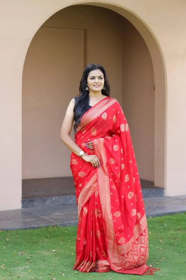 Red_Banarasi_Saree_New_Collection_�_Designer_Partywear_Silk_Sari_with_Rich_Pallu_&_Gold_Zari_Work_|_Wedding_&_Festive_Wear_|_Soft_Lichi_Silk_Saree