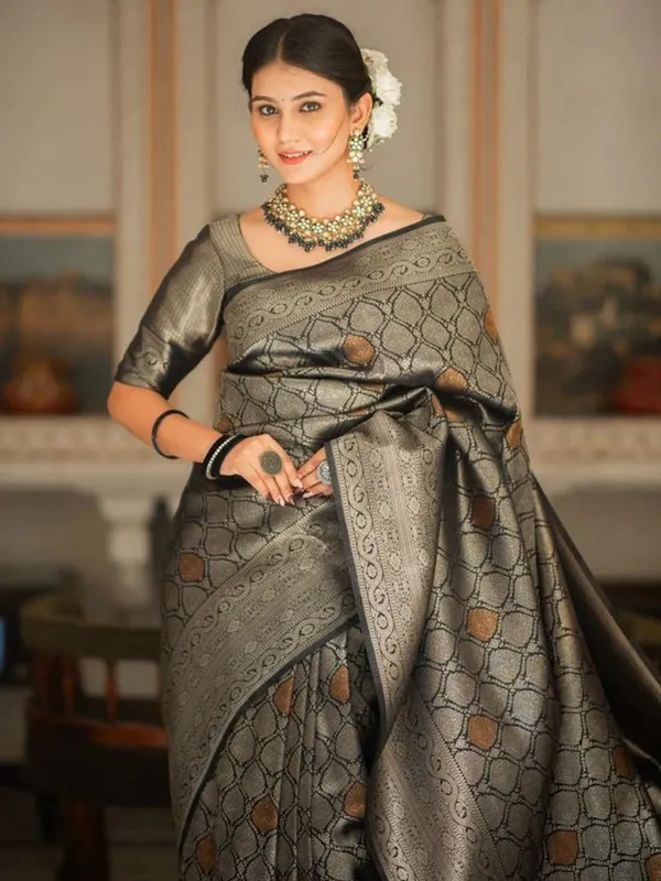 Latest_Design_Soft_Lichi_Silk_Grey_Two-Tone_Wedding_Sadi_with_Brocade_Blouse_Piece_�_Trending_Partywear_Kanjivaram_Saree
