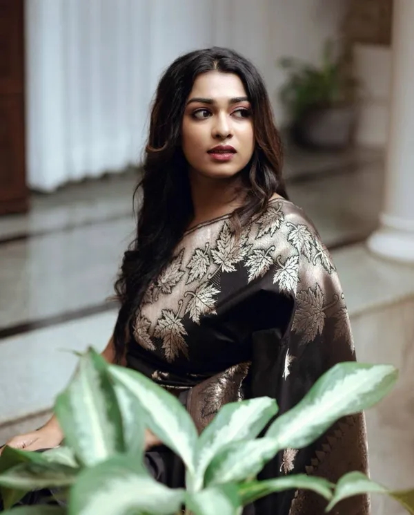 Black_Banarasi_Lichi_Silk_Saree_Latest_Wedding_Collection_|_Stylish_Party_Wear_Sadi_with_Running_Blouse_Piece_|_Ficshop_Designer_Soft_Silk_Sari