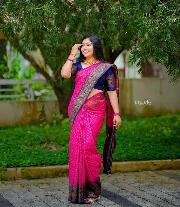 Pink_Banarasi_Lichi_Silk_Saree_New_Collection_|_Premium_Quality_Party_Wear_Saree_with_Contrast_Navy_Blue_Blouse_Piece_|_Wedding_&_Festive_Wear_Silk_Sari
