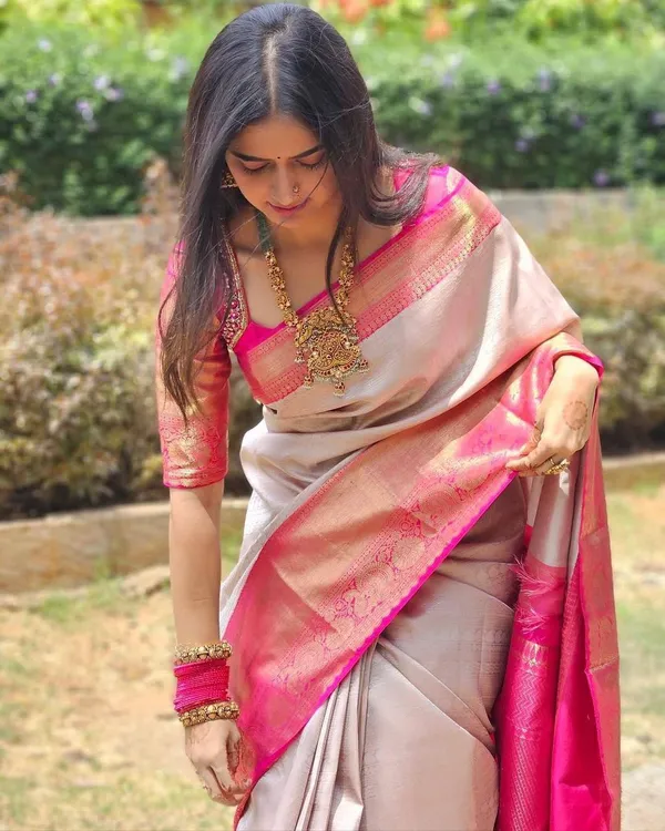 Silver_Pink_Border_Soft_Lichi_Silk_Saree_New_Collection_|_Latest_Design_Pattu_Party_Wear_Sadi_With_Blouse_Piece_Trending_Wedding_Saree_-_Lichi_Silk