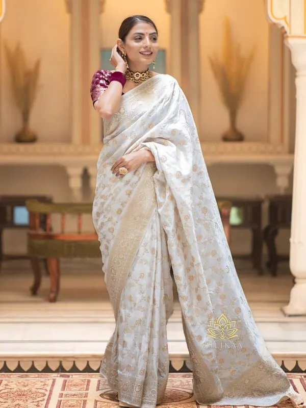 Off-White_Saree_New_Collection_�_Elegant_Banarasi_Saree_with_Latest_Design,_Rich_Pallu_&_Contrast_Blouse_|_Wedding_&_Partywear_Stylish_Sadi_with_Blouse_Piece_in_Soft_Lichi_Silk