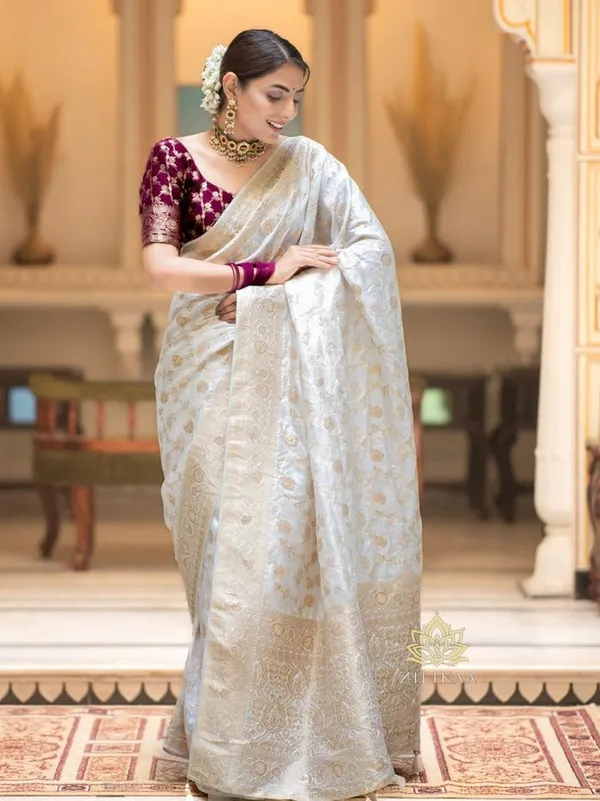 Off-White_Saree_New_Collection_�_Elegant_Banarasi_Saree_with_Latest_Design,_Rich_Pallu_&_Contrast_Blouse_|_Wedding_&_Partywear_Stylish_Sadi_with_Blouse_Piece_in_Soft_Lichi_Silk
