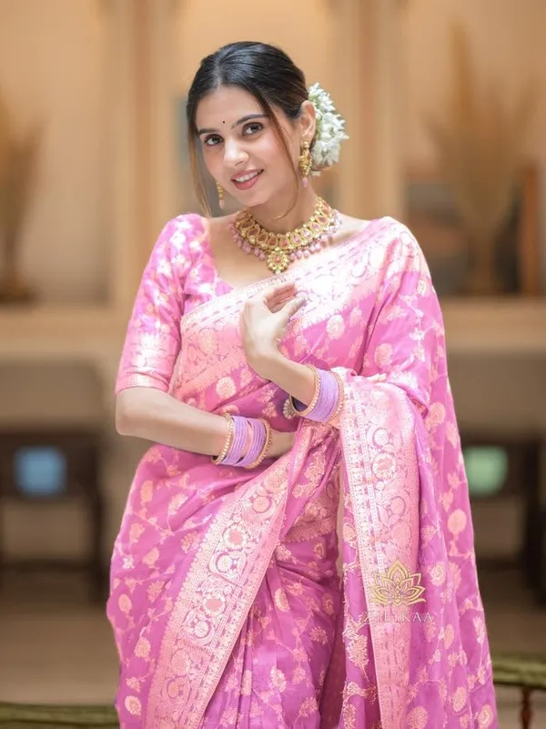Saree_New_Collection_Baby_Pink_Saree_Banarasi_Saree_With_Rich_Pallu_&_Jacquard_Work_|_Latest_Design_Pattu_Party_Wear_Sadi_With_Blouse_Piece_|_Trending_Wedding_Sari_in_Soft_Lichi_Silk