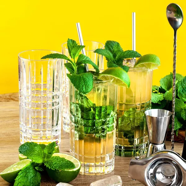 Set_of_12_Italian_Premium_Glasses_for_Juices_and_Water_|_Stylish_and_Attractive_Crystal_Design_Glasses