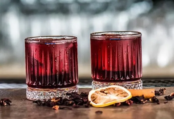 Set_of_12_Italian_Premium_Glasses_for_Juices_and_Water_|_Stylish_and_Attractive_Crystal_Design_Glasses