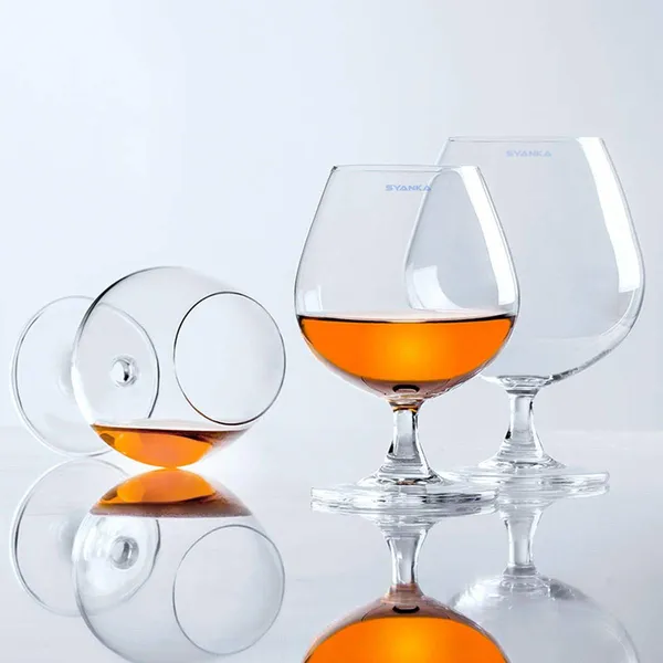 Set_of_2_Italian_Premium_Wine_Glasses_for_Red_and_White_Wine_|_Stylish_and_Attractive_Crystal_Design_Glasses